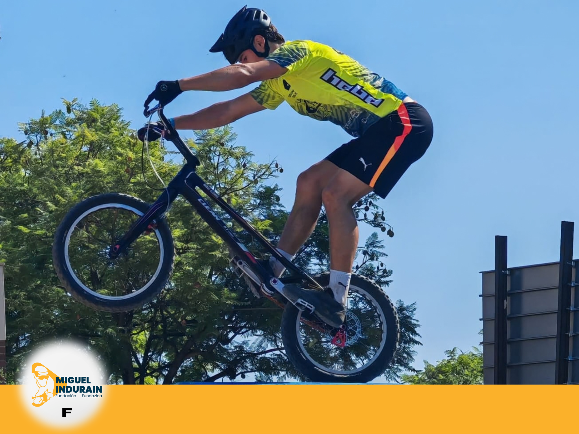 Mikel Azcona compite en Cambrils en un fin de semana marcado por el trabajo con la cantera
