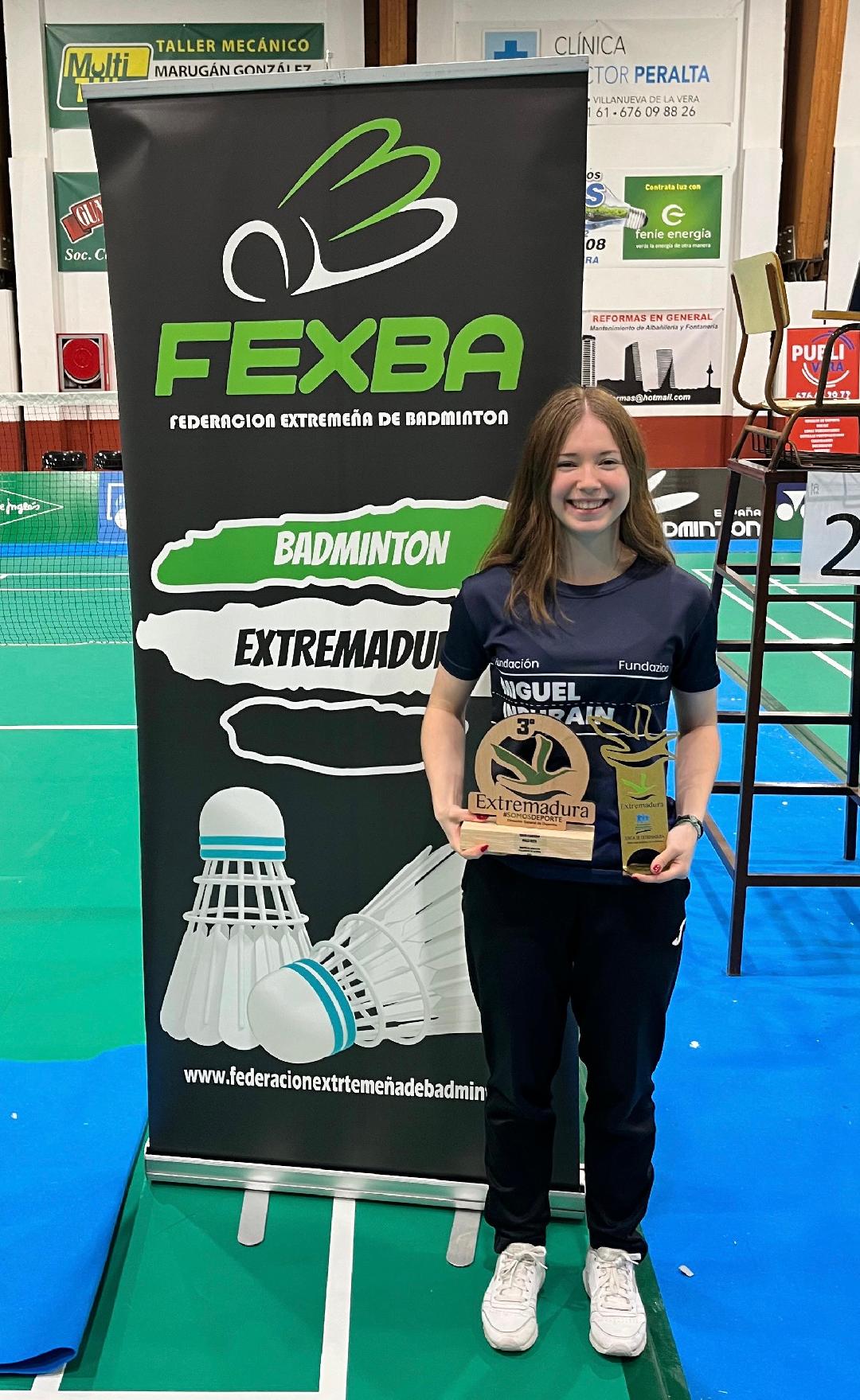 Amaia Torralba, oro y bronce en el "Top Máster N2" de bádminton