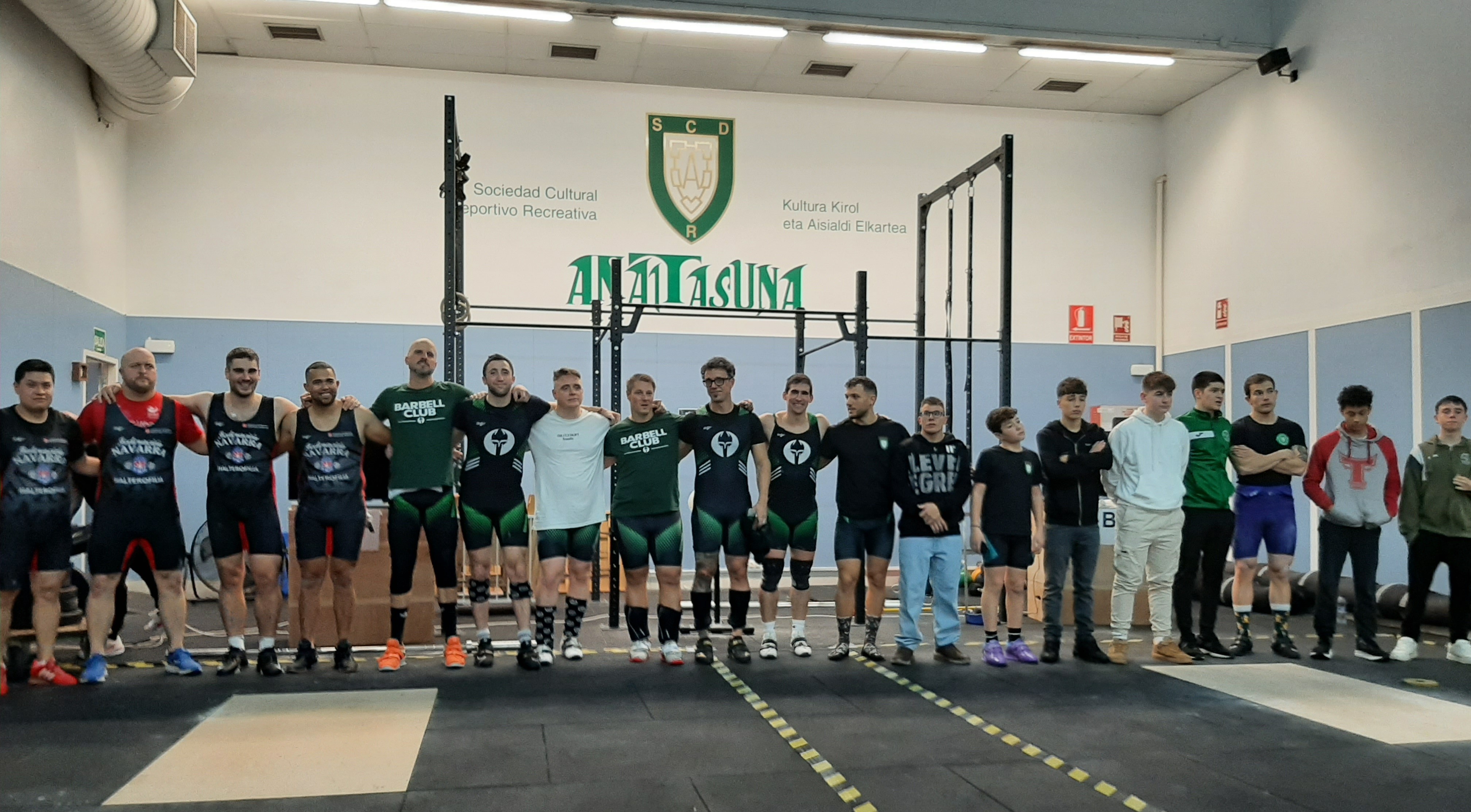 La halterofilia navarra cierra el año con el Torneo Individual de Navidad 2025