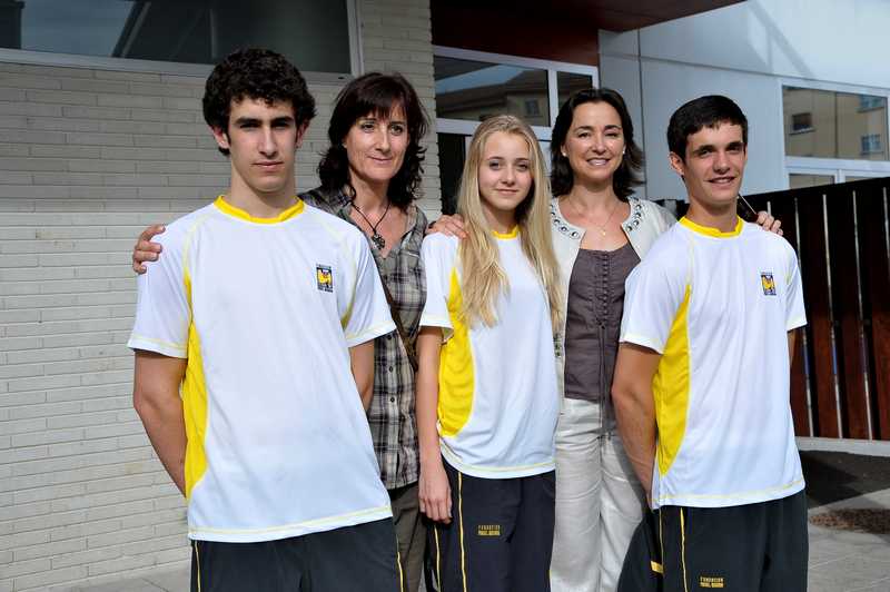 Presentación 2012 - 24