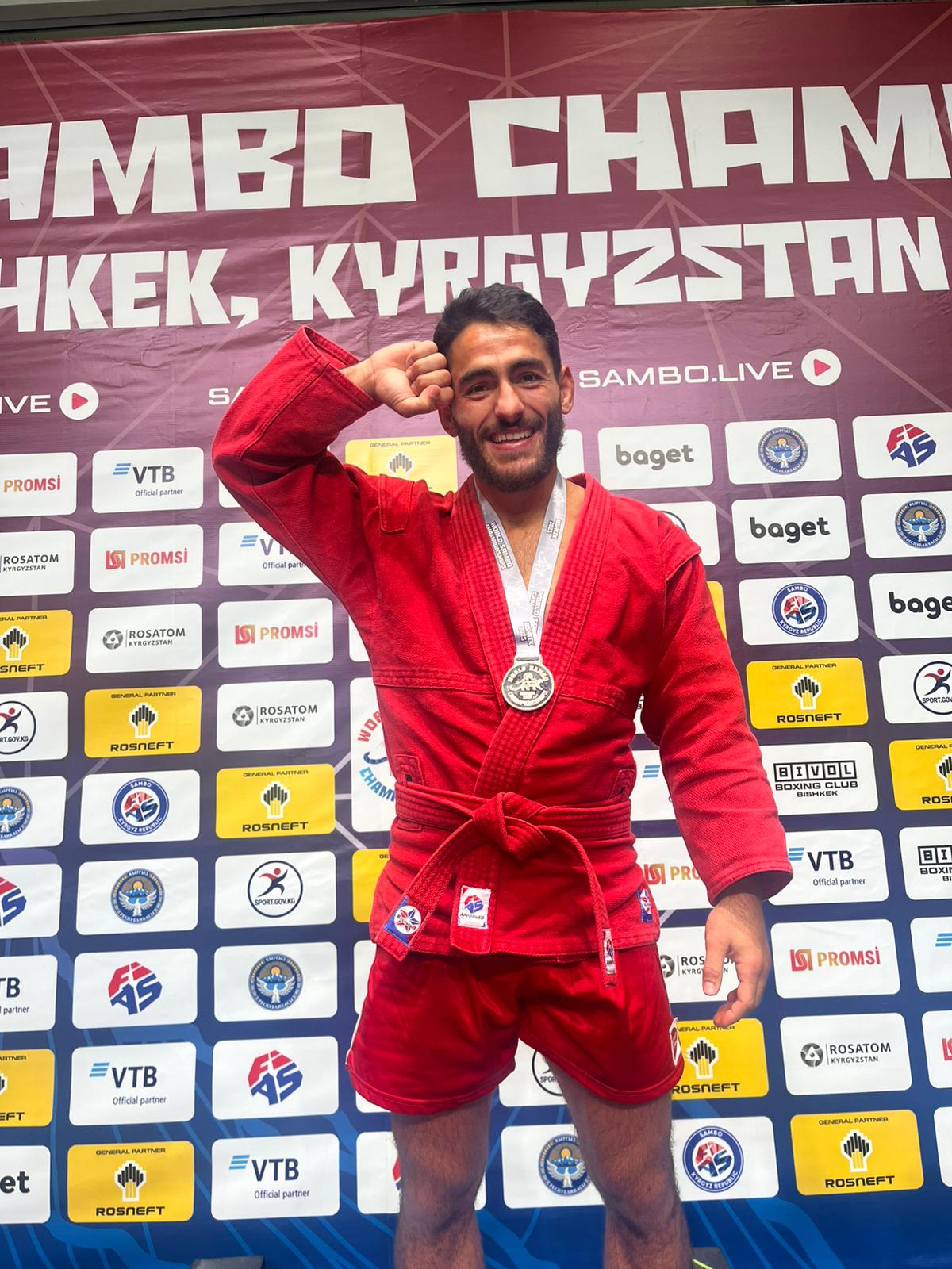 El navarro Ibai Gracia, subcampeón del mundo de sambo en Kirguistán
