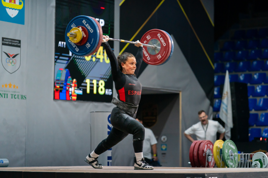 Naroa Arrasate roza el podio en el Europeo Júnior y Sub-23 de Halterofilia