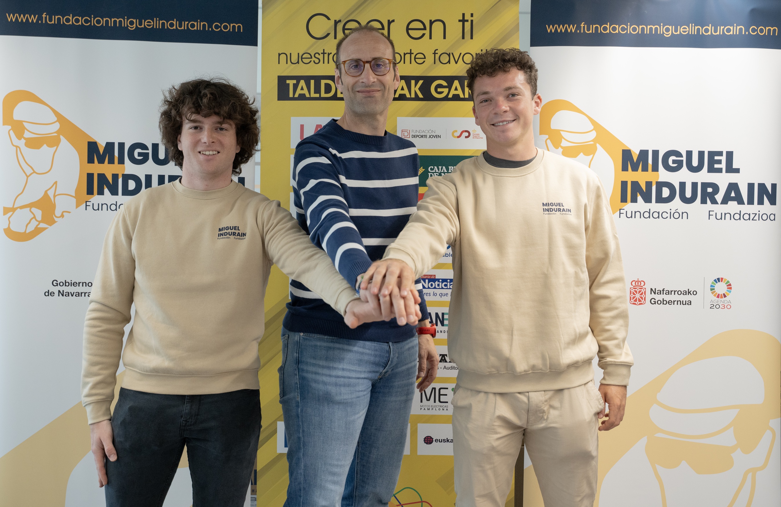 La Fundación firma sendos acuerdos de patrocinio con los deportistas navarros Iñaki Montes y Erik Zabala