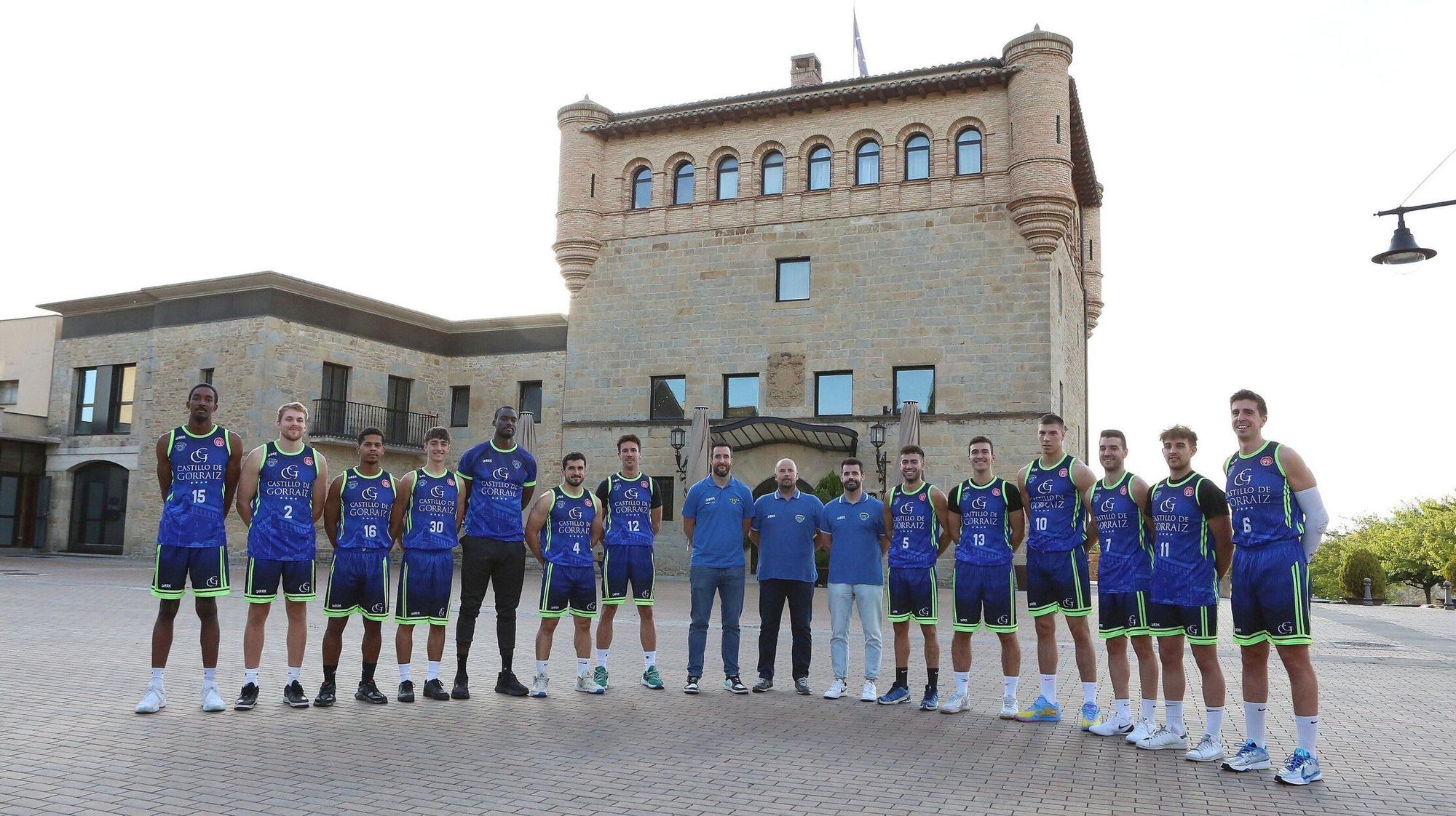 Todo listo para el estreno histórico del Castillo de Gorraiz Valle de Egüés en la Segunda FEB